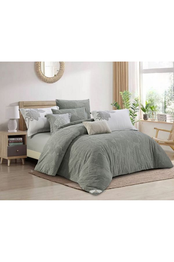 Levore-Horse comforter set, made of silky-soft jacquard fabric with a modern and distinctive pattern that satisfies all tastes, 8 pieces, king size 1