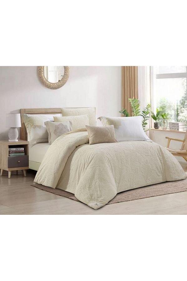 Levore-Horse comforter set, made of silky-soft jacquard fabric with a modern and distinctive pattern that satisfies all tastes, 8 pieces, king size 1