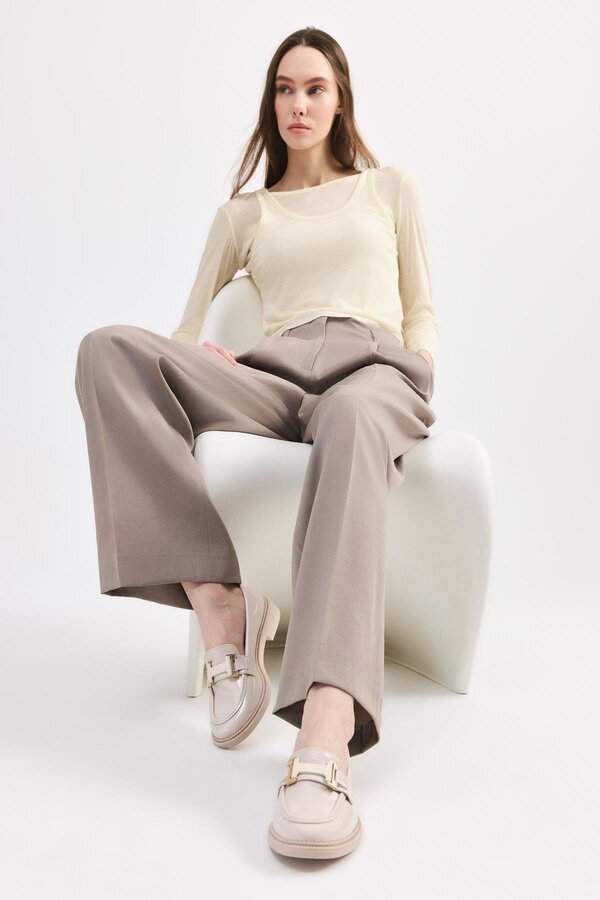 Yaya by Hotiç-Бежови дамски мокасини 01Ayy 307950 A310 1
