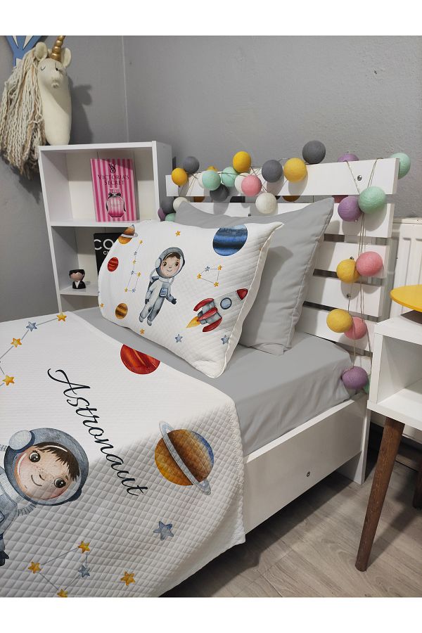 yok yok evim eve dair her şey-4 Piece Astronaut Patterned Single Pique Bedspread Set with Elastic Sheets 1