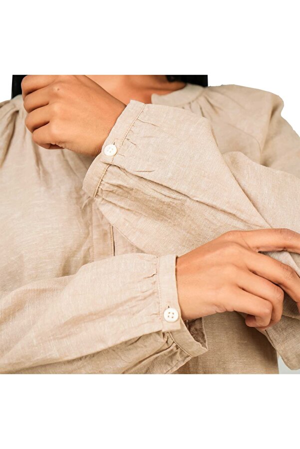 Giordano Women's Linen-Cotton Poplin V-Neck Long Sleeve Shirt