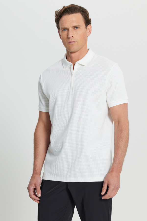ALTINYILDIZ CLASSICS-Men's Ecru Cotton Slim Fit Slim Fit Polo Neck Jacquard Stretch T-Shirt 1