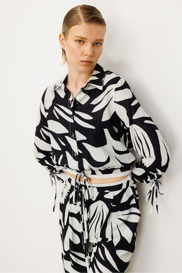 Moda İlgi-Modailgi Elastic Shirt with Binding Detail at Sleeves and Hem Black 1