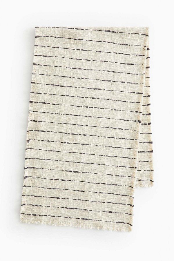 H&M-Textured-weave table runner 1