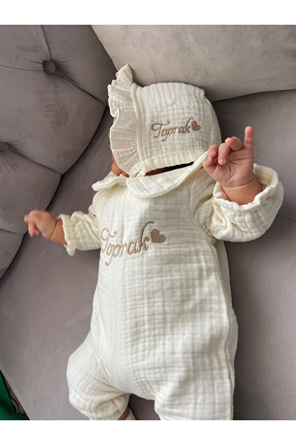 Baby KOPYA - İsimli Yenidoğan Hastane Çıkışı Nakış İşlemeli Müslin Tulum ve Bonet Şapka 2li
