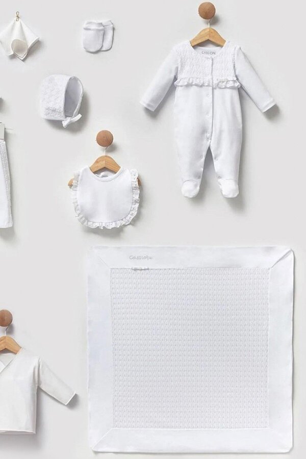 Cassiope-Soft Touch Frilly Textured Gift 10 Pieces Newborn Boxed Hospital Outlet 1