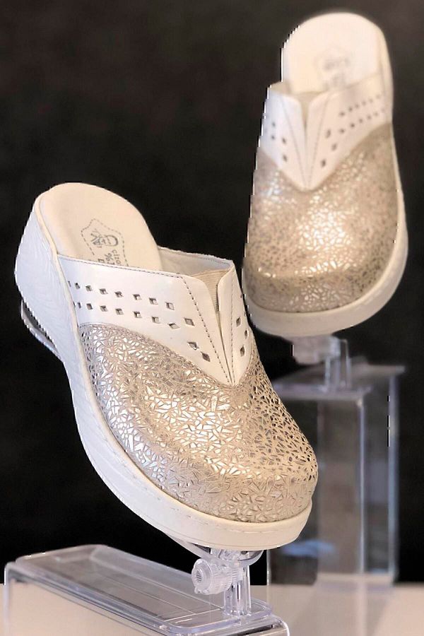 ÇİZGİ MEDİKAL-Gold Plus White Gilt Sabo Slippers 1