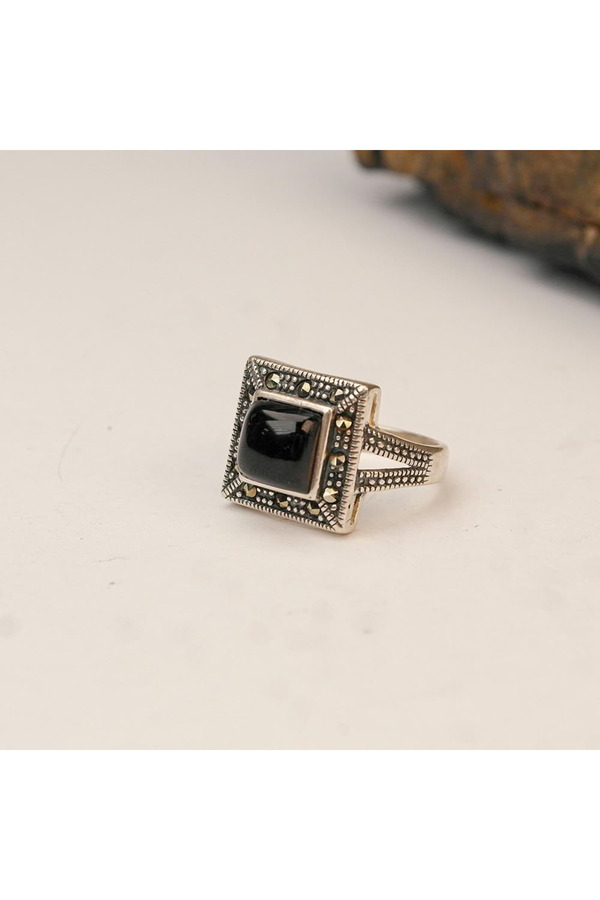 Skygo-Oltu Stone Eyebrow Square Model Women's Ring 1
