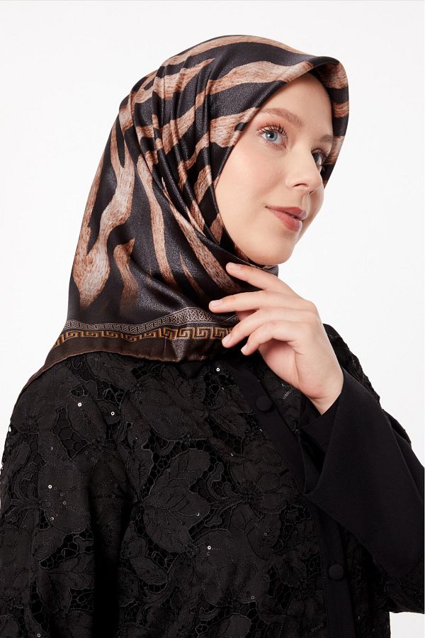 Levidor-Zebra Pattern Sparkling Crystal Scarf 1