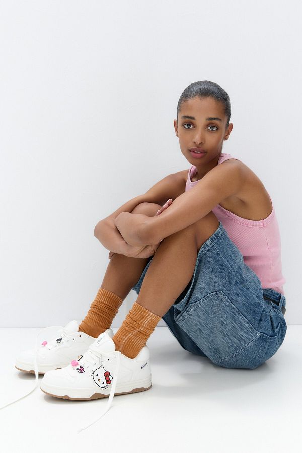 Pull & Bear-Skater trainers with Hello Kitty charms 1