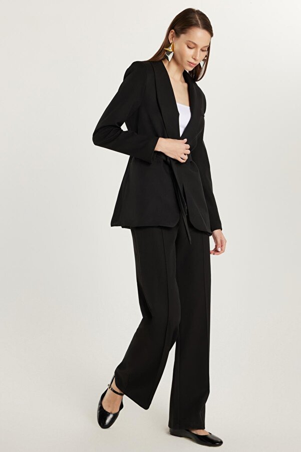 Tudors Women's Standard Fit Long Sleeve Double Breasted Lapel