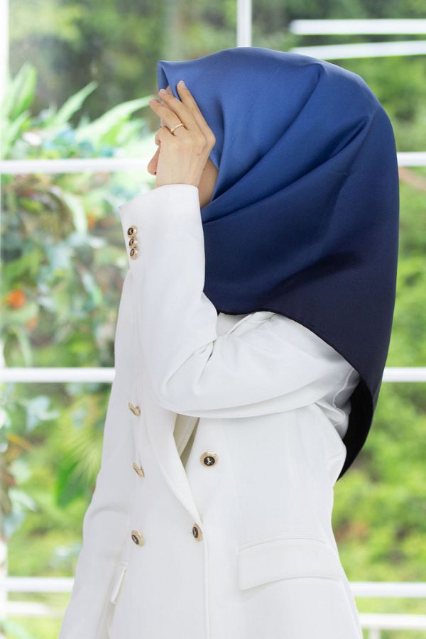 Vissona-90X90 Scarf Planting 100% Twill Silk Navy Blue-Ice Blue Gradient 1