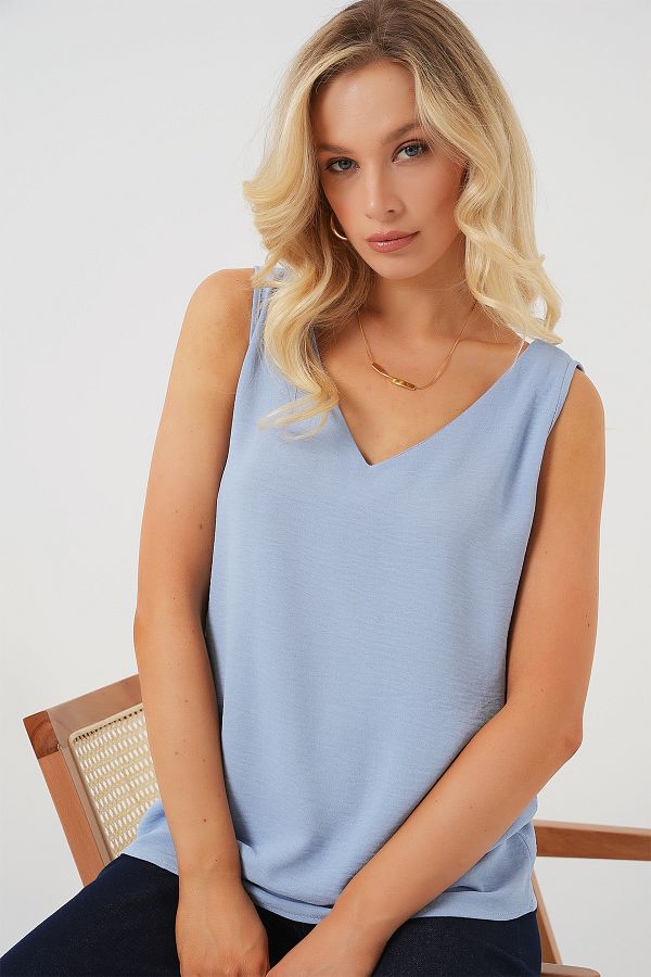 Bigdart-Bluse mit V-Ausschnitt und Nullärmeln 950 – Blau 1