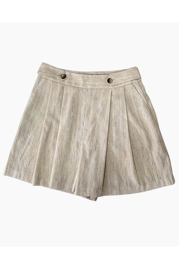 Quzu-Epollet Button Detail Shorts 1
