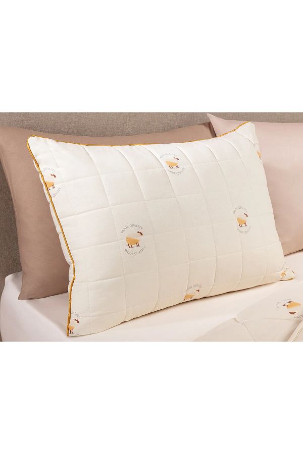Madame Coco-Calme Wool Pillow 1