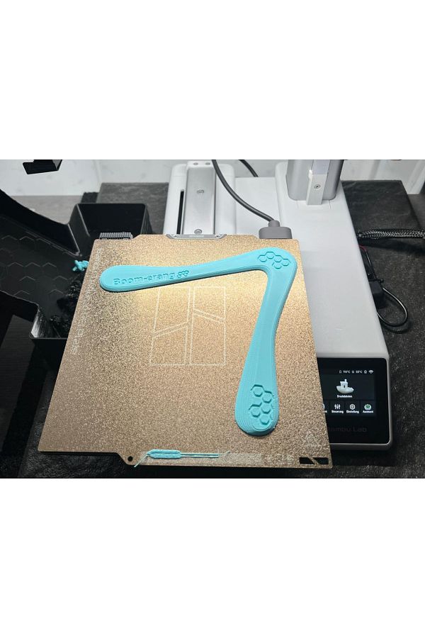 NOMOTHETIC-Boomerang 2.0 – Compact Design with Honeycomb Grip (3D Printing) 1