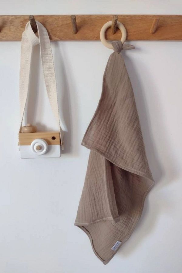 Svava-100% Cotton Wooden Teether Muslin Fabric with Ring 1