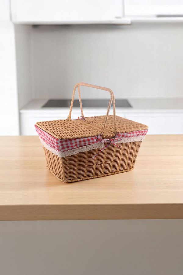 Vadi-Picnic Basket with Lid – Rattan Look, Handles, Checked, Rectangular Wicker Design 1