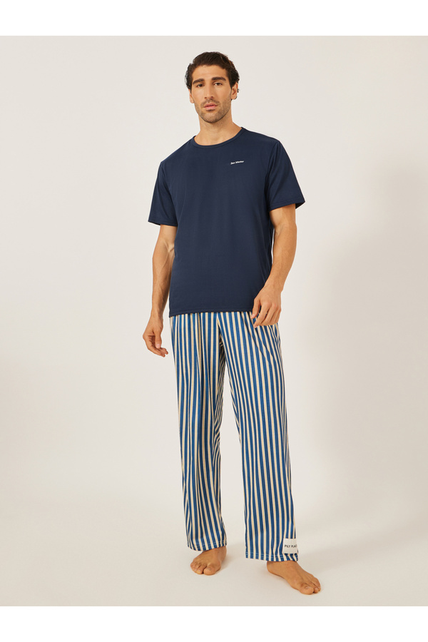 Styli Minimal Printed T-Shirt and Striped Badge Detail Pyjama Set