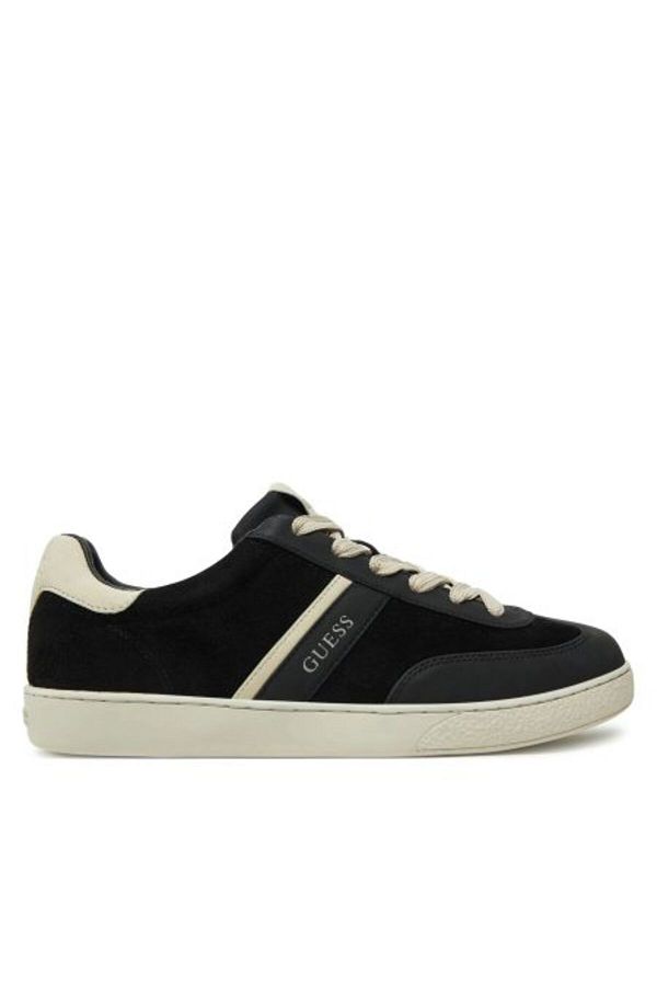Guess-Nola Iii 1
