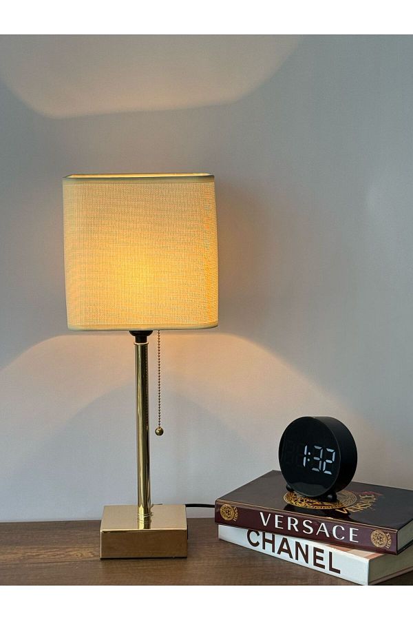 Living-Modern Square Table Lamp with Gold Base and Linen Shade – Elegant Design 1