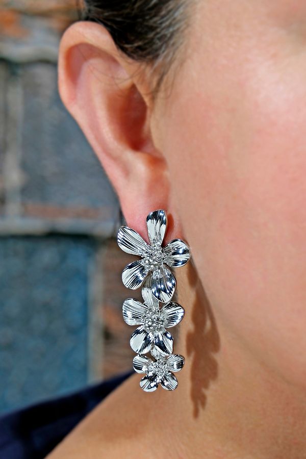 ÖZÜM TAKI-Women's Flower Model Earrings Silver Color 1