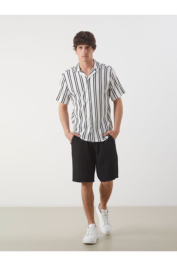 LC Waikiki-Μαύρο ανδρικό σορτς Standard Fit Linen Look 1