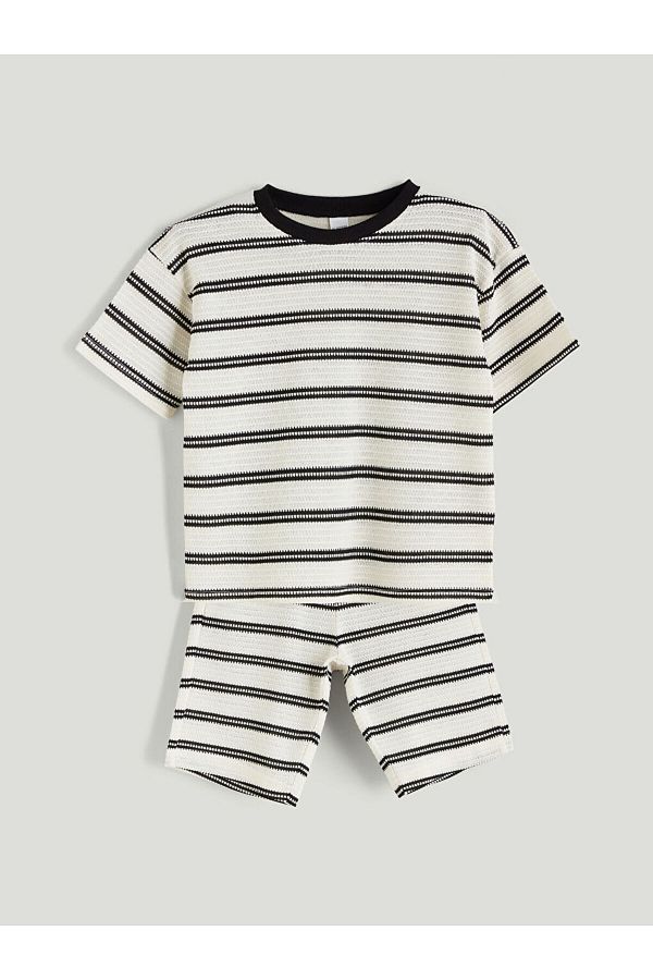 LC Waikiki-Striped Boys' T-Shirt and Shorts 2-Piece 1
