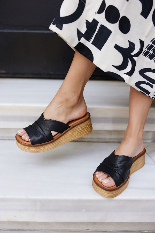 ANGELİNA JONES-Fi̇anco Women's Black Real Leather Filled Slippers 1