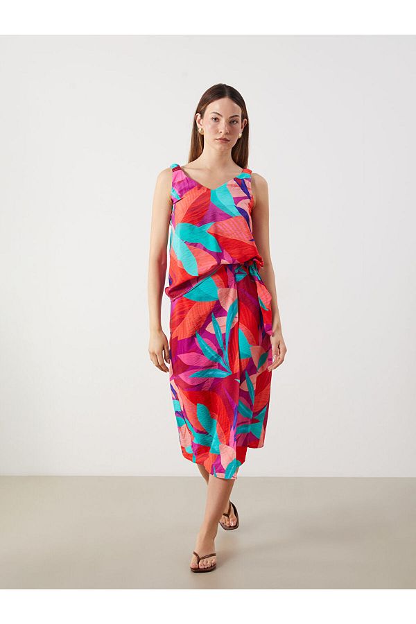 LC Waikiki-Sparkling Selections from Shining Store |   Mixed Floral Skirt with Elastic Waist 1