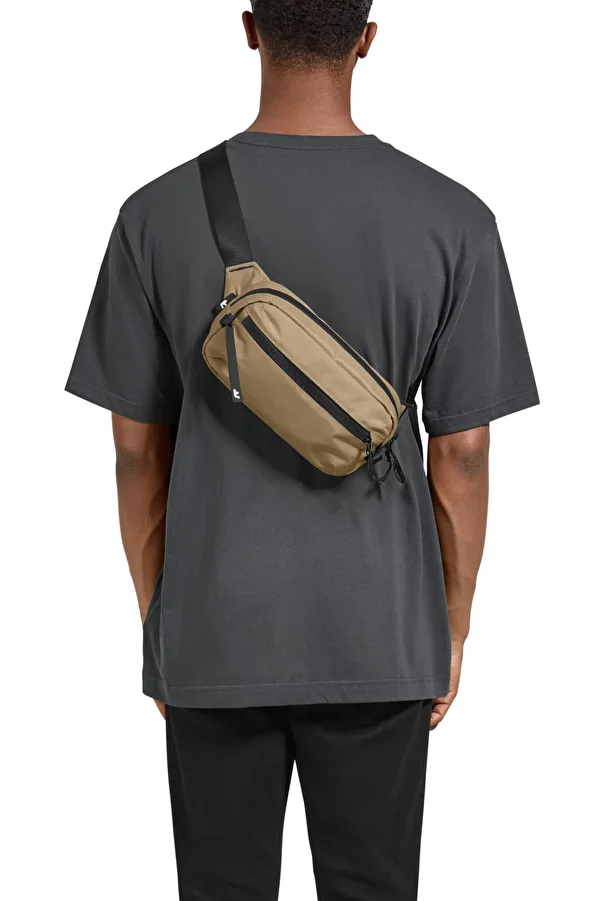 Tomtoc-Aviator T33 Khaki 2.5L Accessory Hand and Shoulder Bag - T33S1K1 1