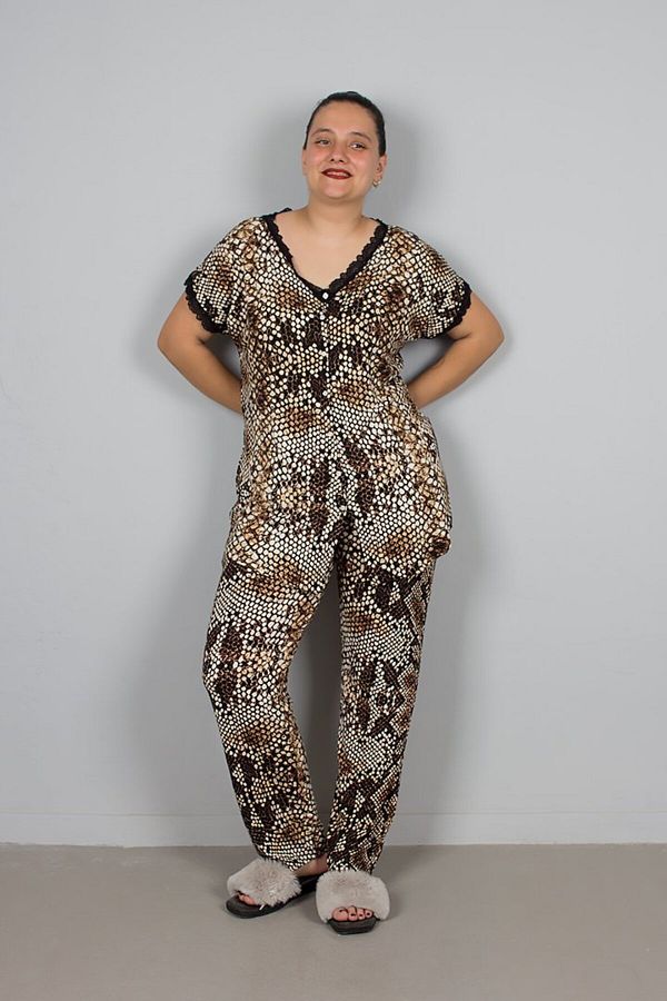 Truva XXL-Plus Size Button down Snake Print Pajama Set – Stylish and Comfortable Design 1