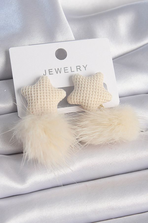Toptan Bulurum-Cream Colored Feather Pompom Model Women's Earrings 1