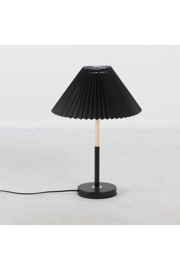 Gerenic-A distinctive lampshade with a design that adds elegance and sophistication to the surrounding decor. 1