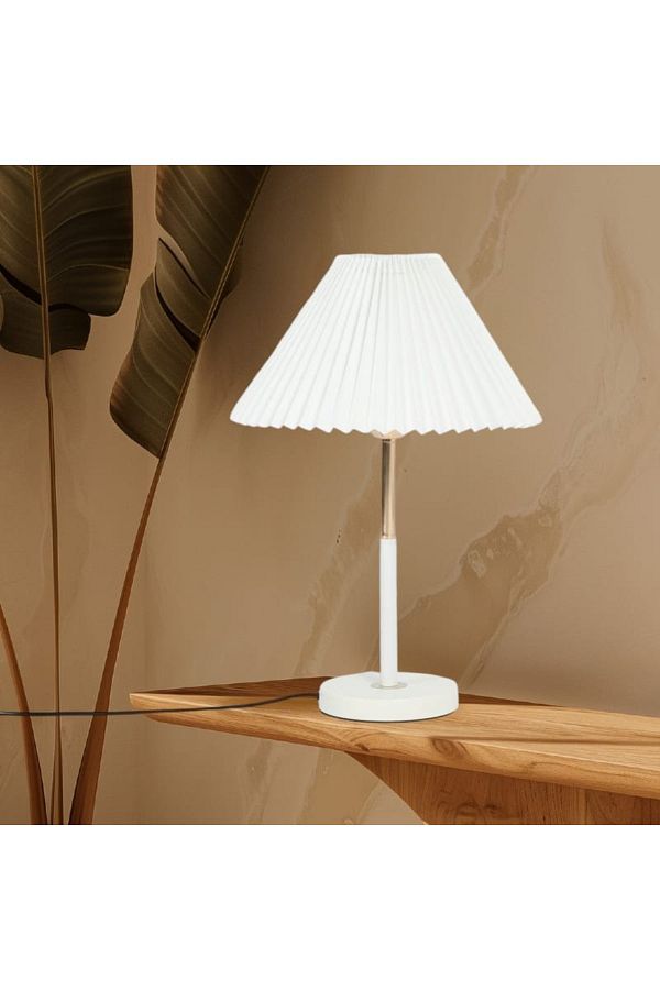 Gerenic-A distinctive lampshade with a design that adds elegance and sophistication to the surrounding decor. 1