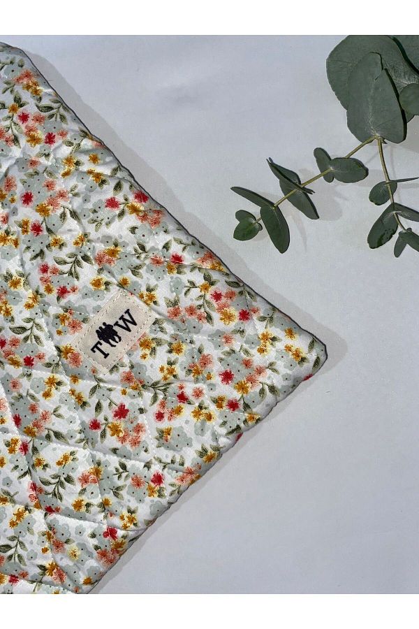 TALL WAY-Orange Flower Laptop-Tablet Case 10-11-12 Inch 1