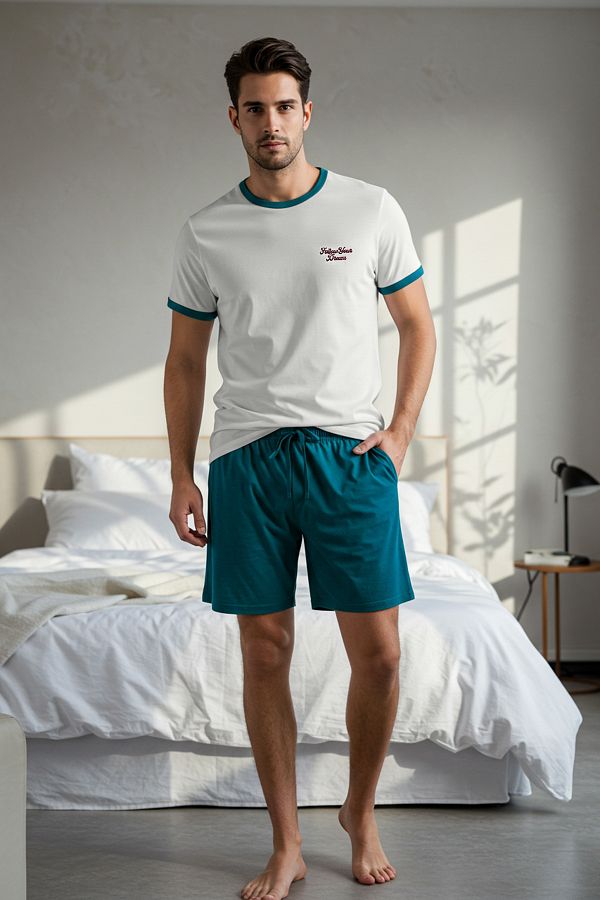 Trendyol Collection-Ecru smaragdově zelená vyšívaná sada pyžama Regular Fit s pletenými šortkami - TMNSS25PT00026 1