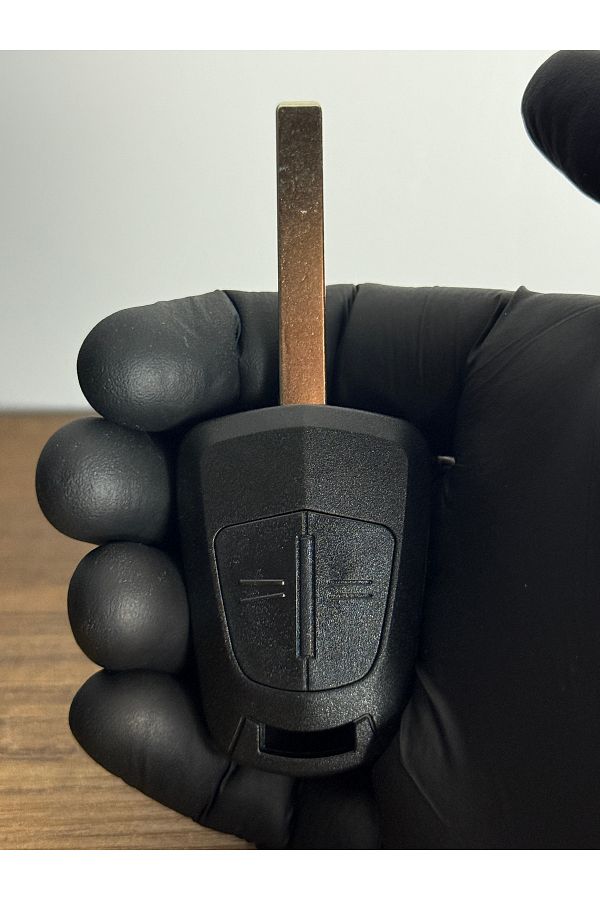 Luxe Aksesuarr-Opel Corsa D - Astra H Sustasız 2 Button Key Control Shell 1