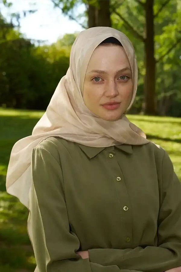 Madame Polo-Hyper Zigzag Pattern Shawl - Beige 1