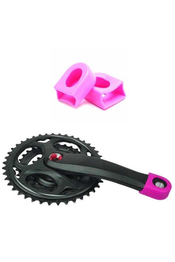 Crankset cover outlet