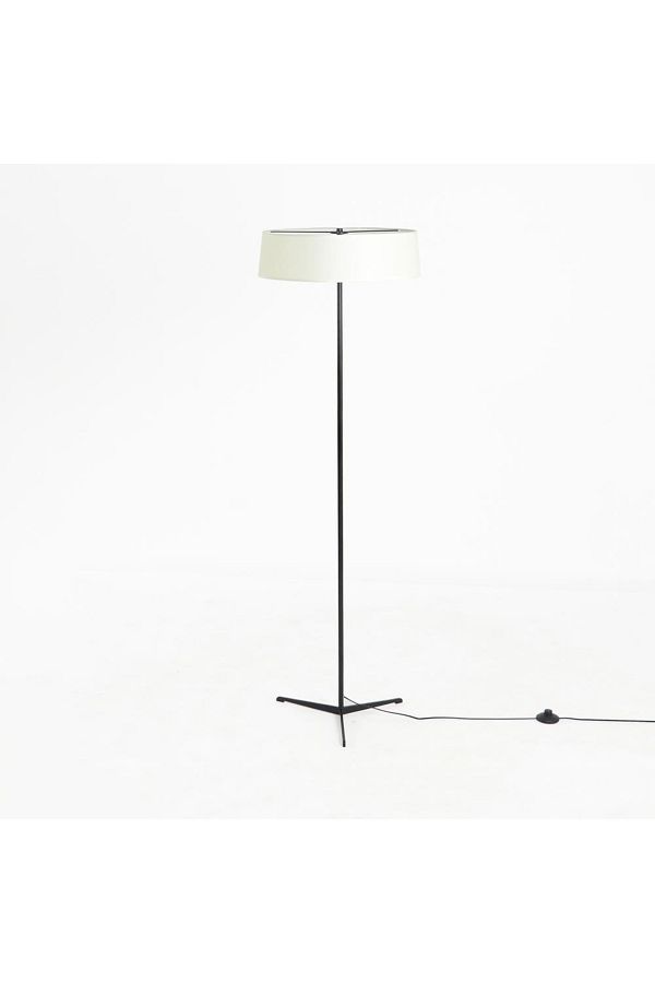 DEC13-Modern floor lamp with elegant design 1