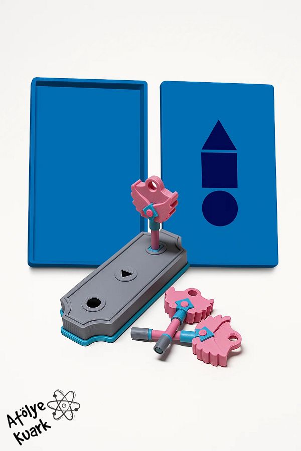 3D Stuff-Squid Game 3 - 3 Keys + Lock + Box - Plastic 1