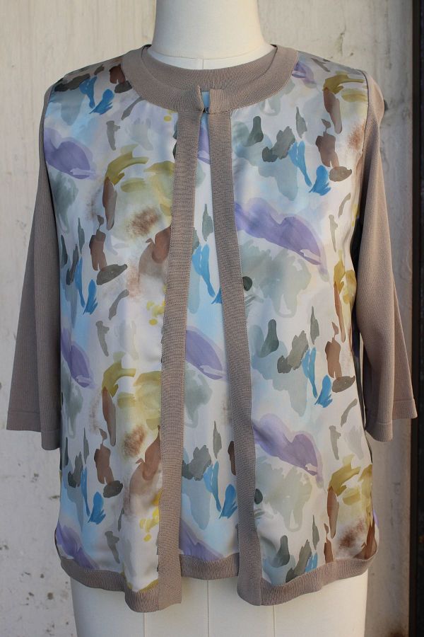 trikobis-Tricot Jacket with Brushed Pattern Satin Fabric on the Front 1