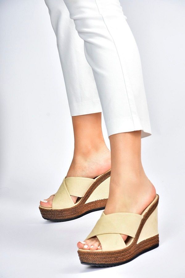 Fox Shoes-شبشب نسائي بيج F674072005 1