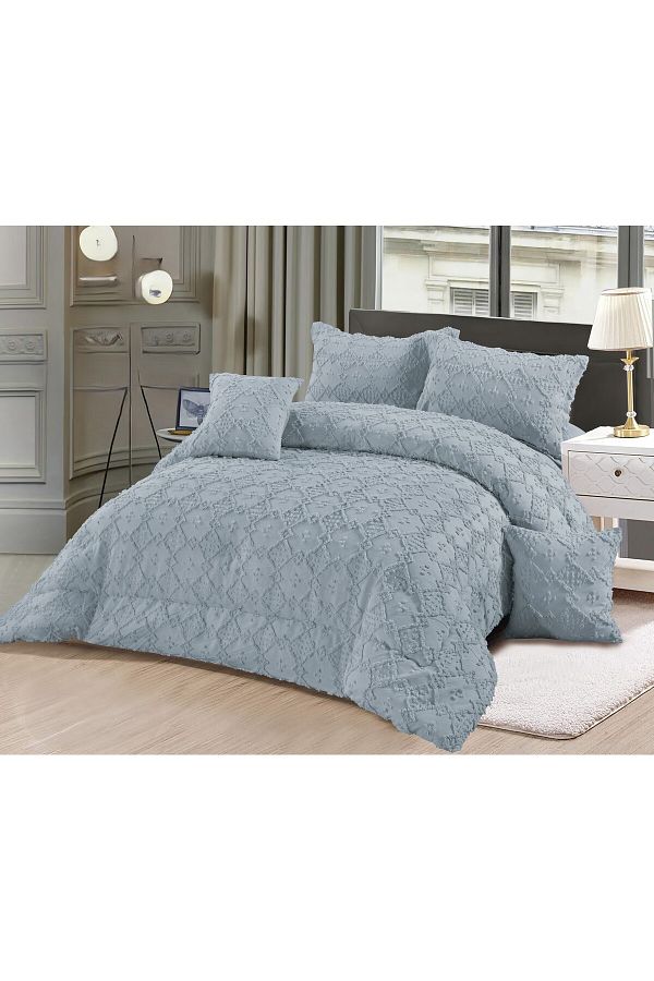 Moon-Luxury 6-piece royal double bed sheet with a pattern that adds beauty and elegance to your room. Quilt size: 250x230 cm. 1
