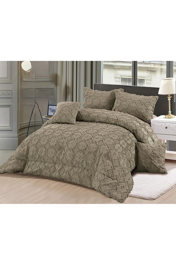 Moon-Luxury 6-piece royal double bed sheet with a pattern to add beauty and elegance to your room. Quilt size 250x230 cm. 1