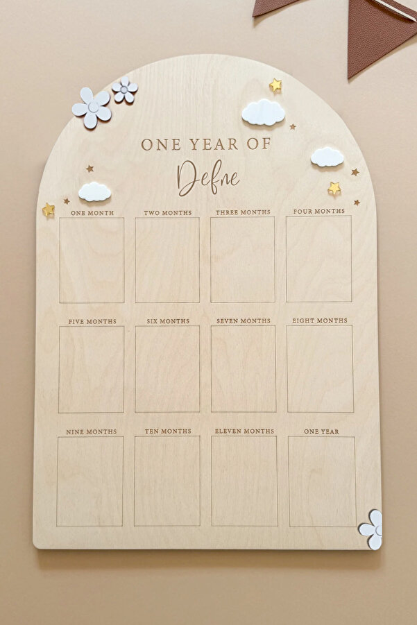 acargrafik Kişiye Özel Ahşap 12 Ay Bebek Fotoğraf Panosu – İlk Yıl Anı Tablosu
