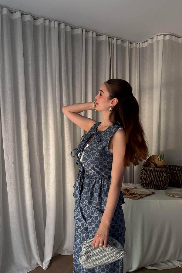 lizge giyim-Bluz with Patterned Bow Detail 1