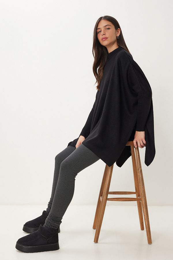 Happiness İstanbul-Women's Black Side Slit Oversize Poncho Sweater YY00005 1