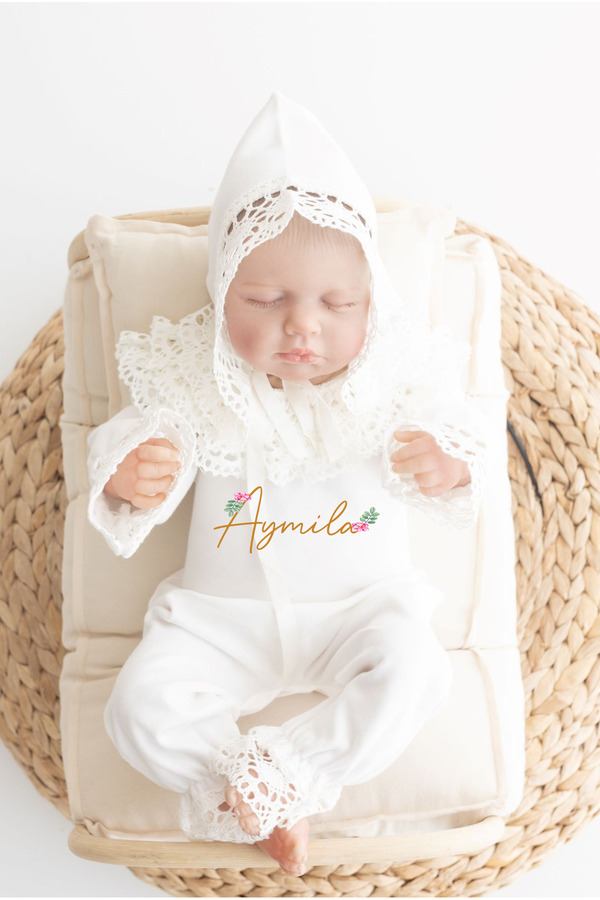 Bebe wini % 100 Pamuk İsimli Dantel tulum ve şapka